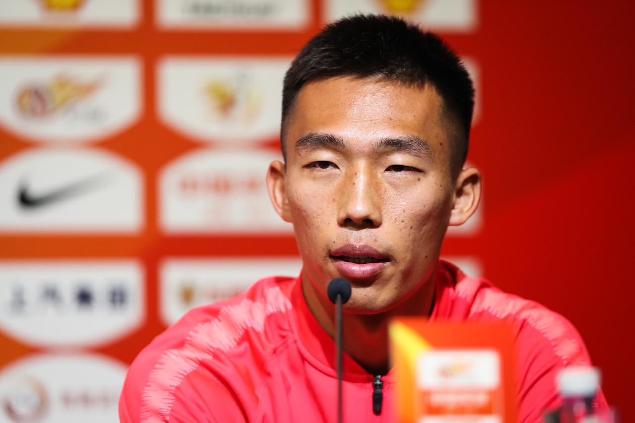 東體：劉小龍已前往西海岸報到 大連方麵一直對劉祝潤、賀慣有意